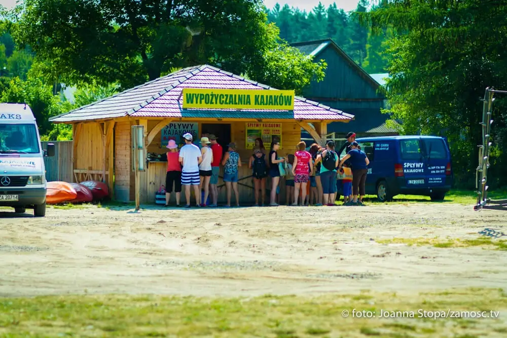 Zdjęcie wypożyczalni kajaków w miejscowości Obrocz nad wieprzem
