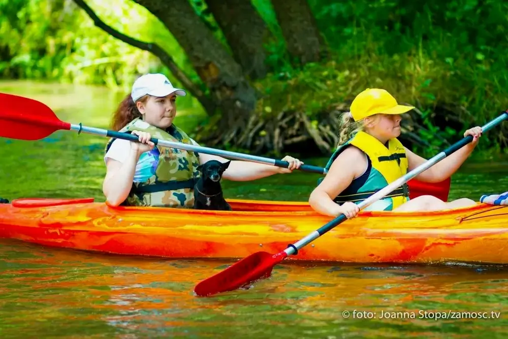 Spływ kajakowy Obrocz Zwierzyniec na Roztoczu.